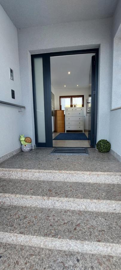 Grosse Tolle 4 Zimmer Ferienwohnung Im Herzen Des Odenwaldes Moerlenbach Exterior photo