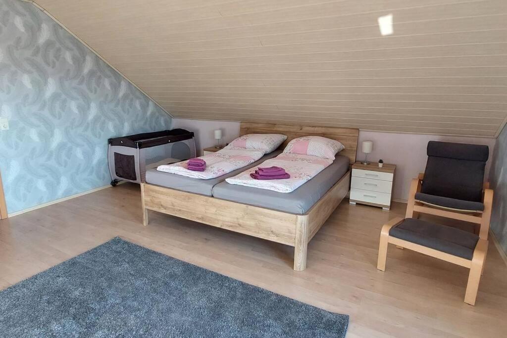 Grosse Tolle 4 Zimmer Ferienwohnung Im Herzen Des Odenwaldes Moerlenbach Exterior photo