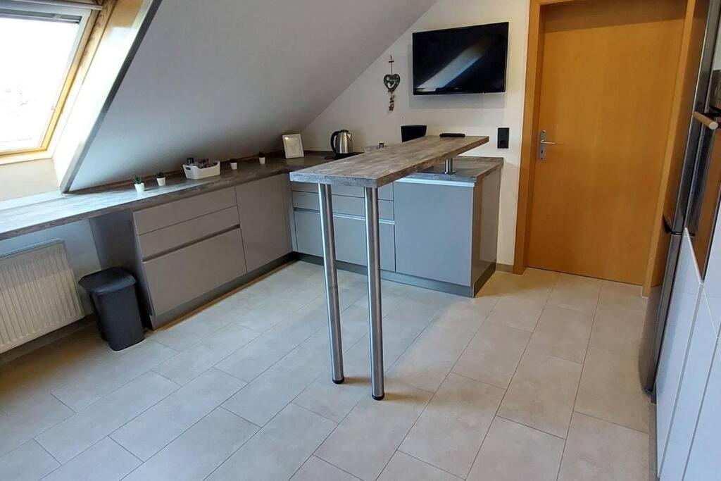 Grosse Tolle 4 Zimmer Ferienwohnung Im Herzen Des Odenwaldes Moerlenbach Exterior photo