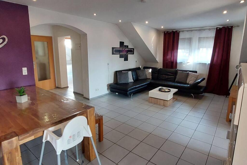 Grosse Tolle 4 Zimmer Ferienwohnung Im Herzen Des Odenwaldes Moerlenbach Exterior photo