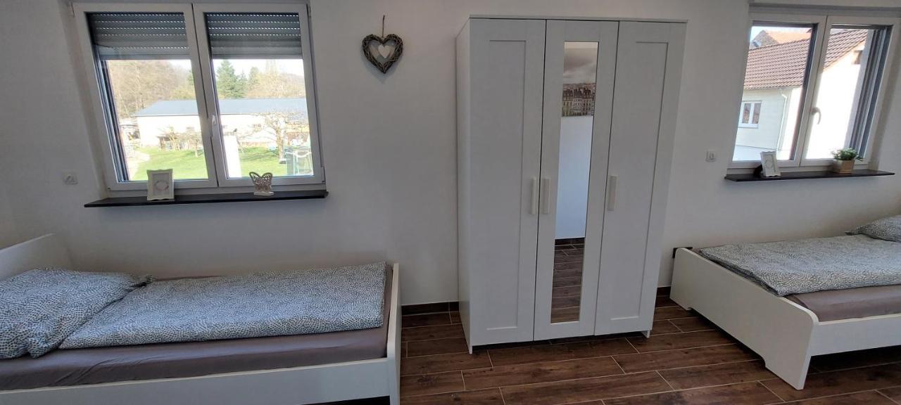 Grosse Tolle 4 Zimmer Ferienwohnung Im Herzen Des Odenwaldes Moerlenbach Exterior photo