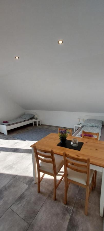 Grosse Tolle 4 Zimmer Ferienwohnung Im Herzen Des Odenwaldes Moerlenbach Exterior photo